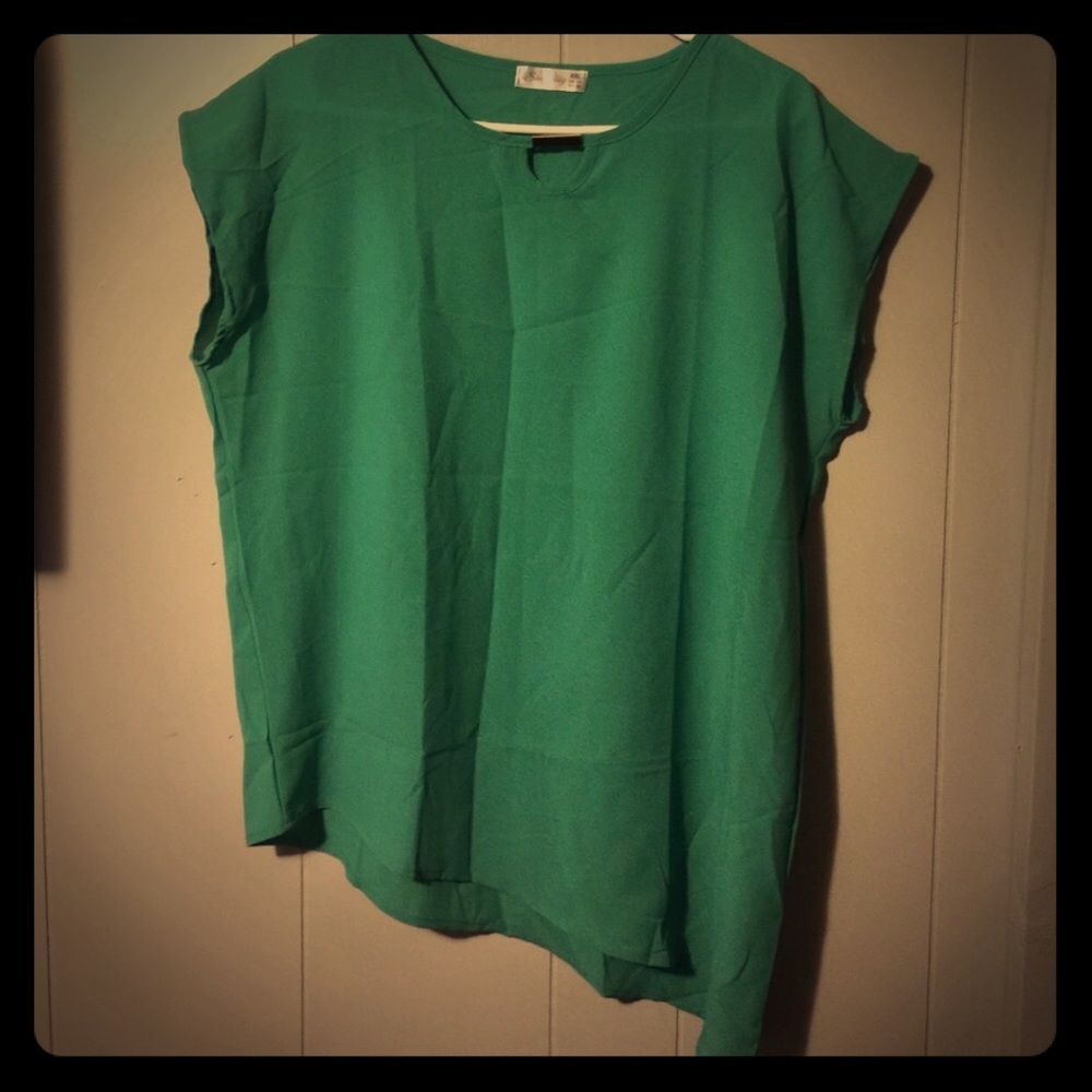 Green chiffon top - Picture 1 of 2